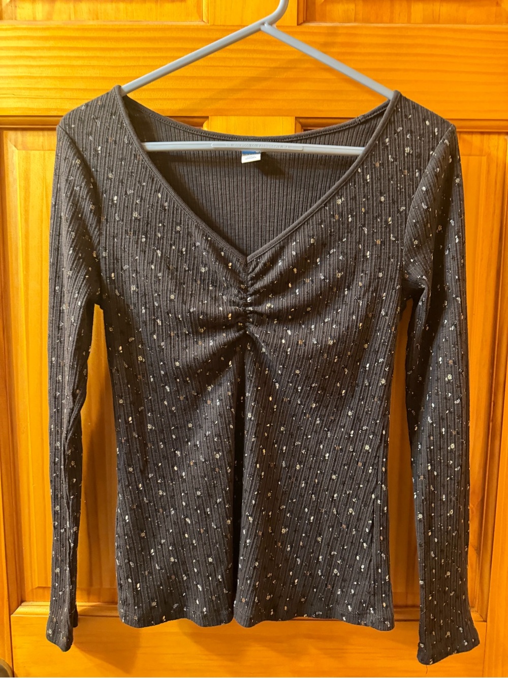 Ribbed V-Neck Floral Long Sleeve Top